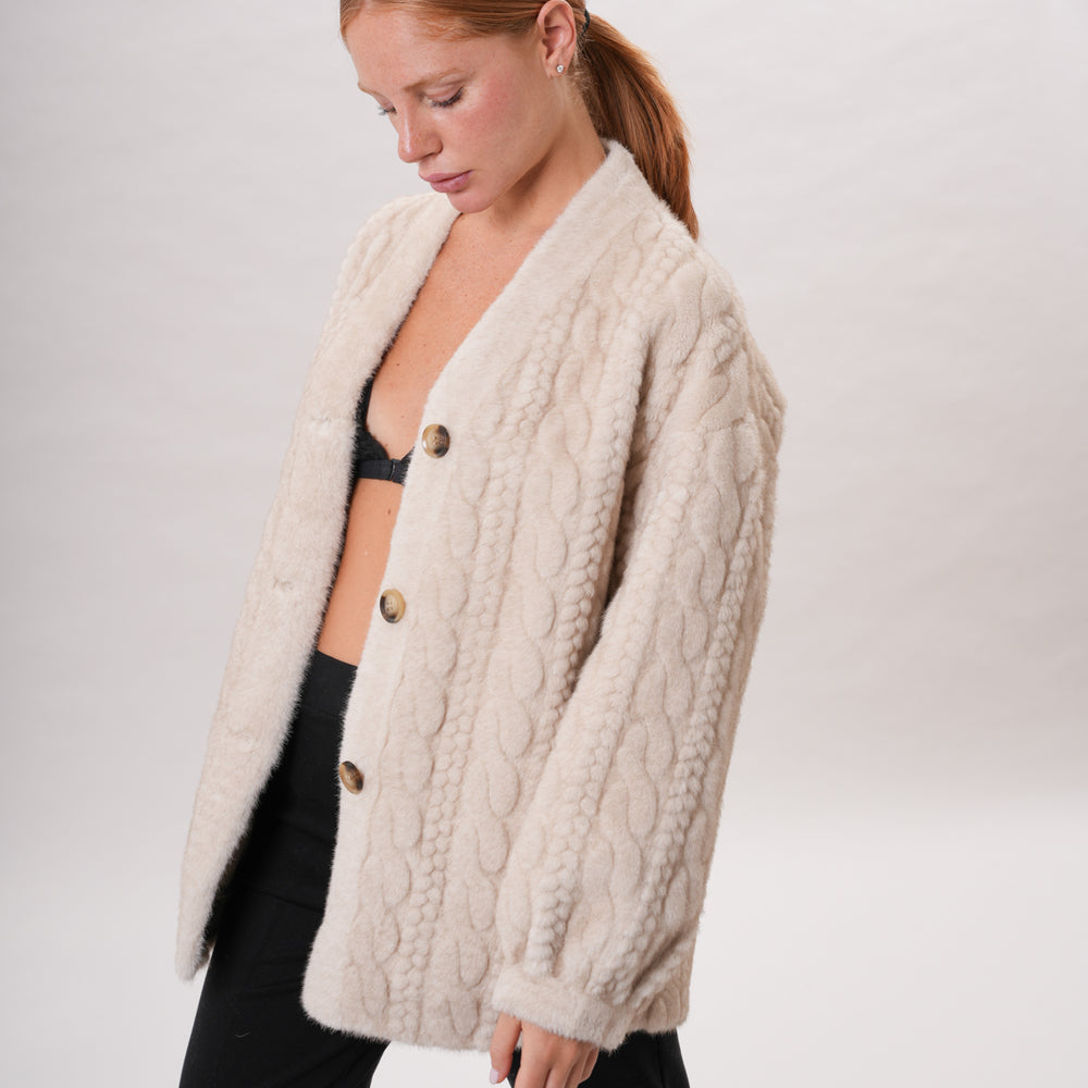 
                      
                        PETER HADLEY WOMAN - PELLICCIA TRECCE COLORE CREMA
                      
                    