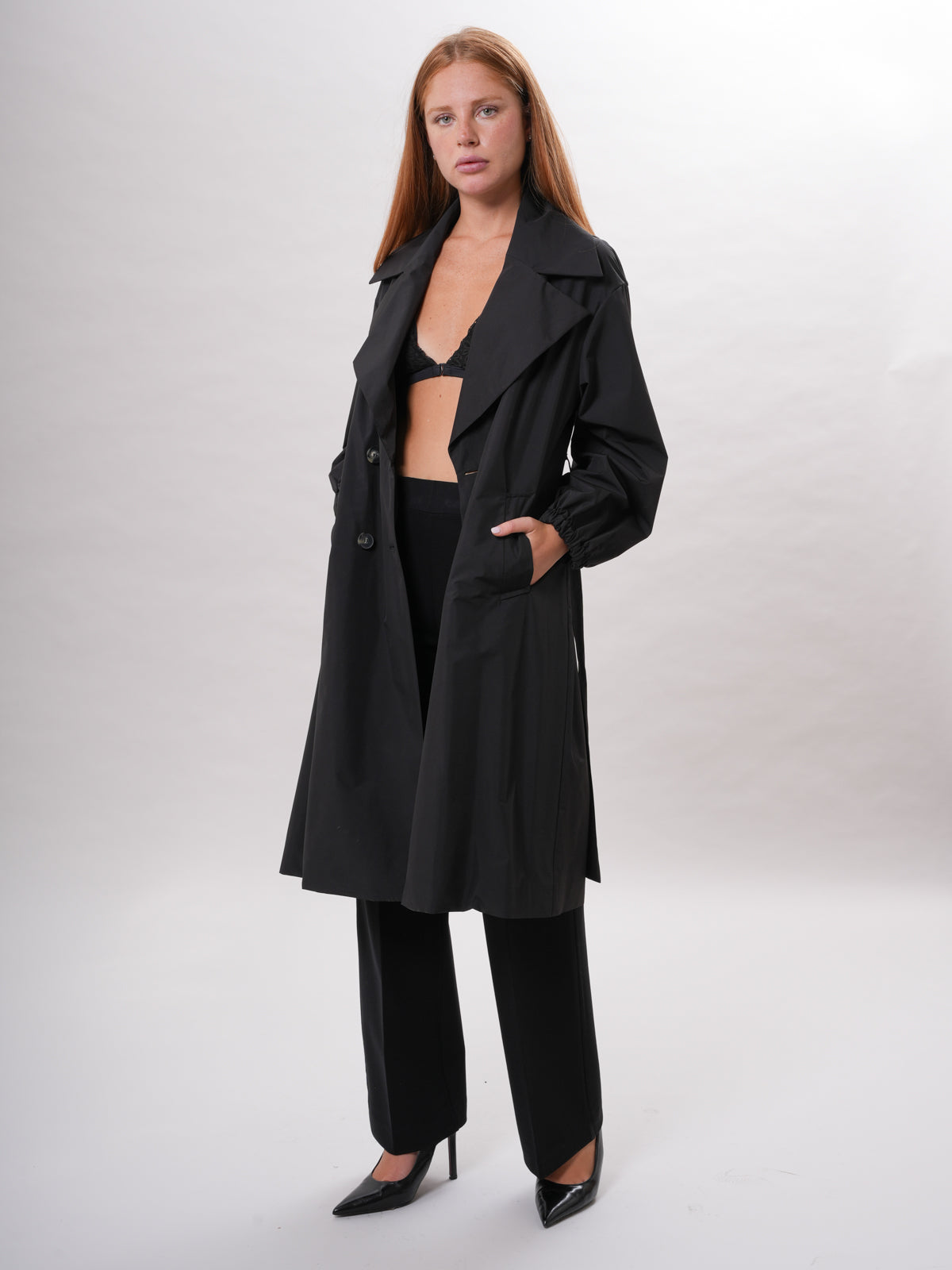 PETER HADLEY WOMAN -trench lungo